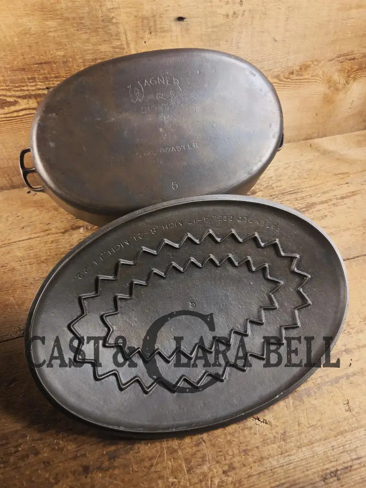 Turtle Top Style Wagner #5 Oval Roaster with Sawtooth drip lid and Stylized logo bottom Dutch Ovens Trivets & Kettles