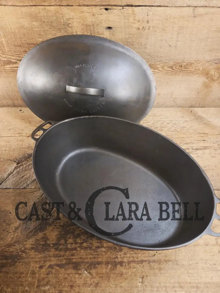 Turtle Top Style Wagner #5 Oval Roaster with Sawtooth drip lid and Stylized logo bottom Dutch Ovens Trivets & Kettles