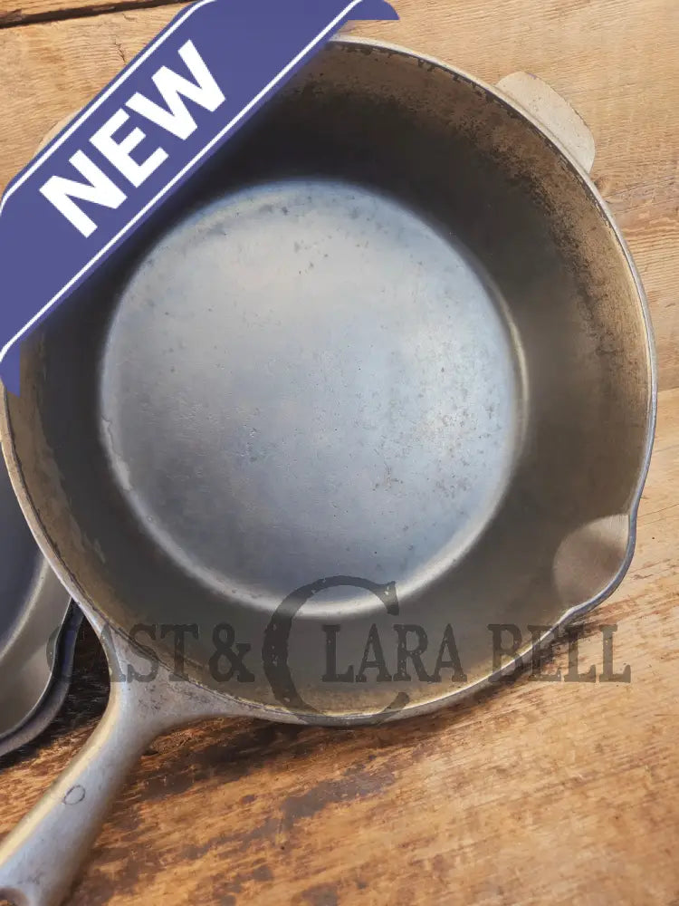 TWO skillets in one! 1920’s Era Wagner Combo Cooker 1401/1401. Nickel Outside Black Iron Inside - Skillet