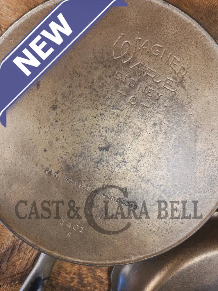 TWO skillets in one! 1920’s Era Wagner Combo Cooker 1401/1401. Nickel Outside Black Iron Inside - Skillet