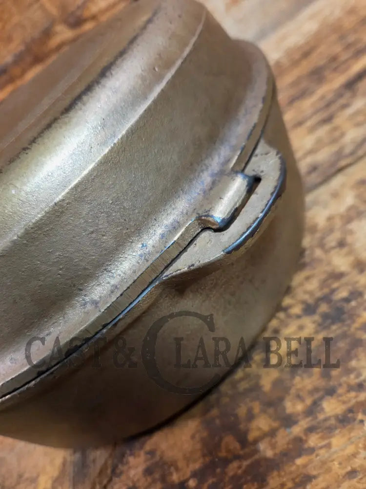 Two Skillets in one! 1930’s WagnerWare 1402 Cast Iron Double Skillet (1402 bottom and Bullseye Top) - Skillet