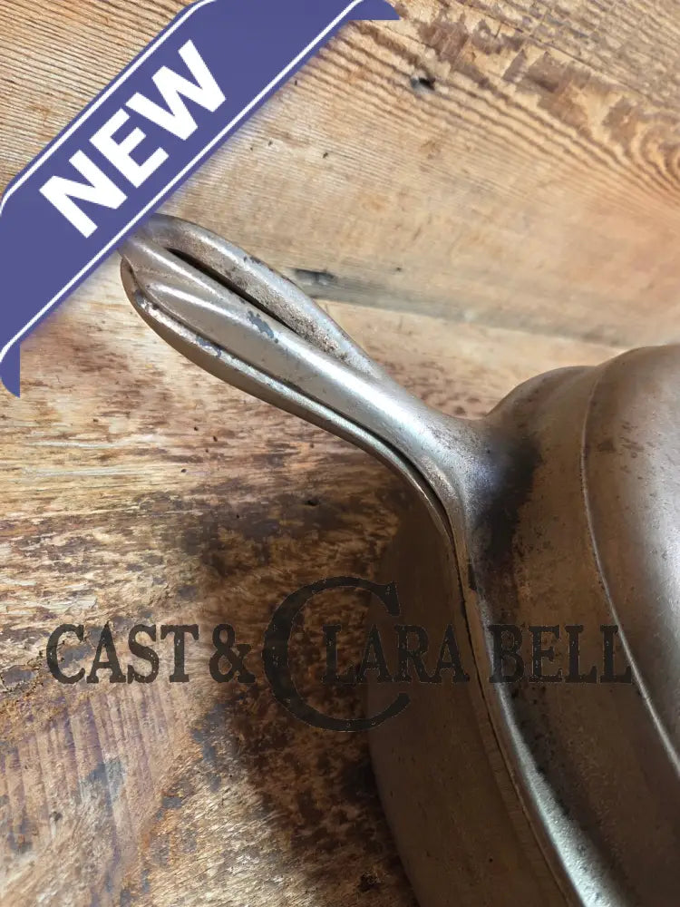 Two Skillets in one! 1930’s WagnerWare 1402 Cast Iron Double Skillet (1402 bottom and Bullseye Top) - Skillet