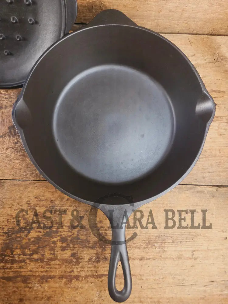 Unique! 1910’s Era Lodge #8 DEEP Cast Iron Skillet (Chicken Fryer) with Single Notch Heat Ring. Raised makers marks and