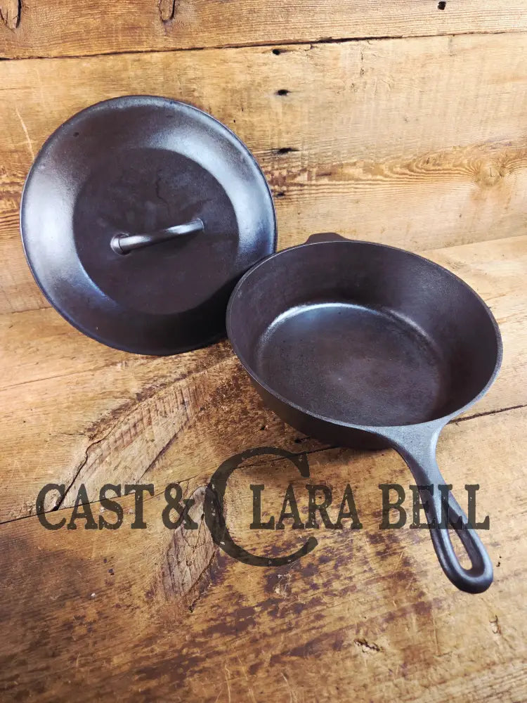 Unique! 1930’s Era Lodge #8 DEEP Cast Iron Skillet (Chicken Fryer) with 3 Notch Heat Ring. Raised Blob makers mark and