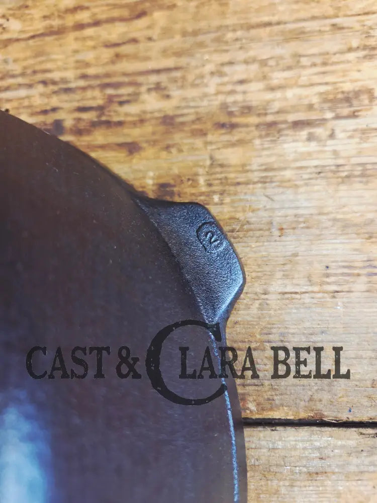 Unique! 1930’s Era Lodge #8 DEEP Cast Iron Skillet (Chicken Fryer) with 3 Notch Heat Ring. Raised Blob makers mark and