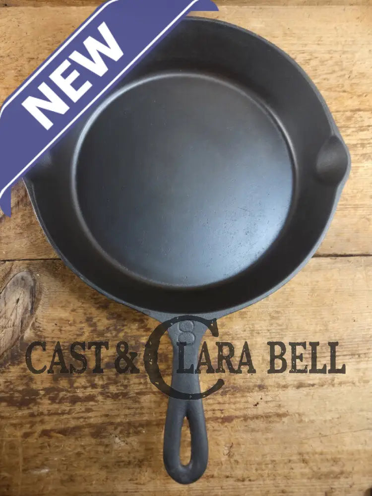Unique! 1930βs era Martin Stove & Range Co. #8 βThree Notchβ Cast Iron Skillet with Text Logo. Versatile and elegant
