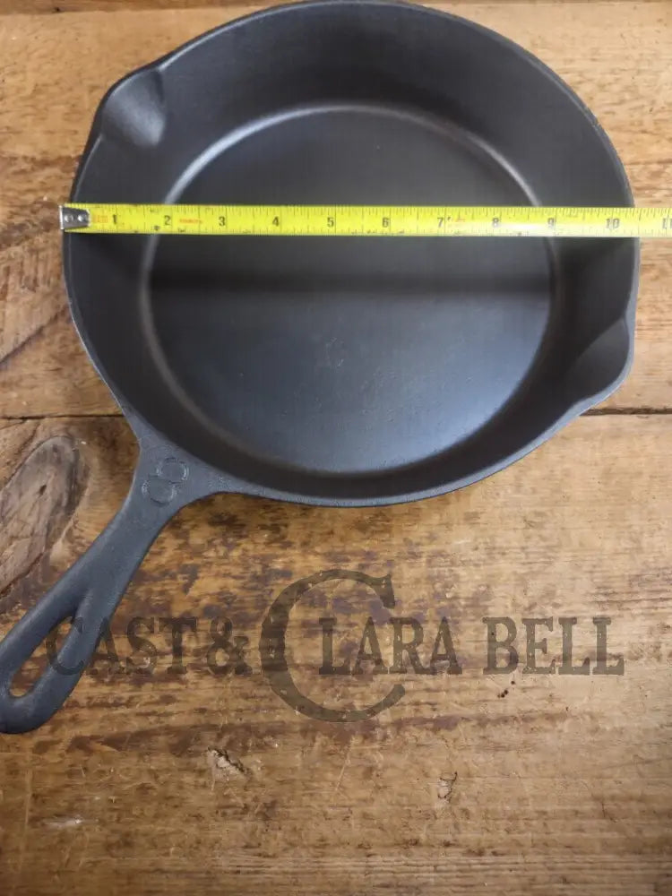Unique! 1930βs era Martin Stove & Range Co. #8 βThree Notchβ Cast Iron Skillet with Text Logo. Versatile and elegant