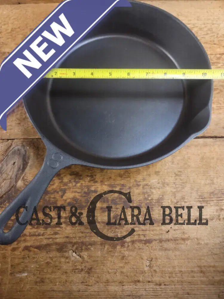 Unique! 1930βs era Martin Stove & Range Co. #8 βThree Notchβ Cast Iron Skillet with Text Logo. Versatile and elegant