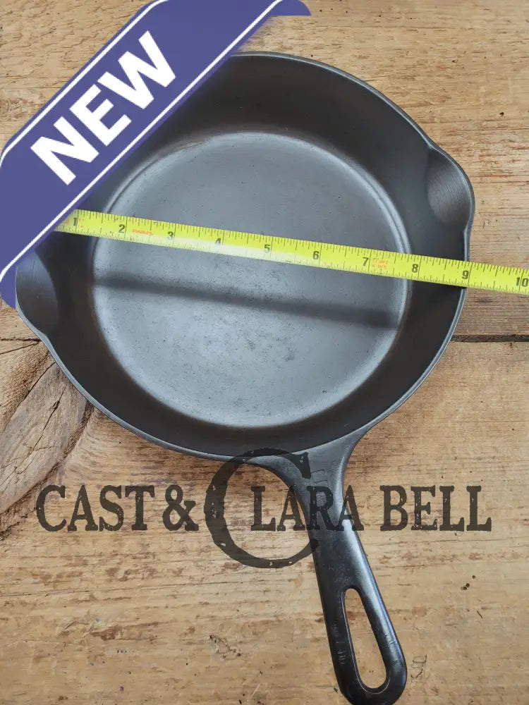 UNIQUE! 1940βs Griswold #6 Cast Iron Skillet with Small Block Logo Flat handle and Smooth Bottom 699 T Skillet