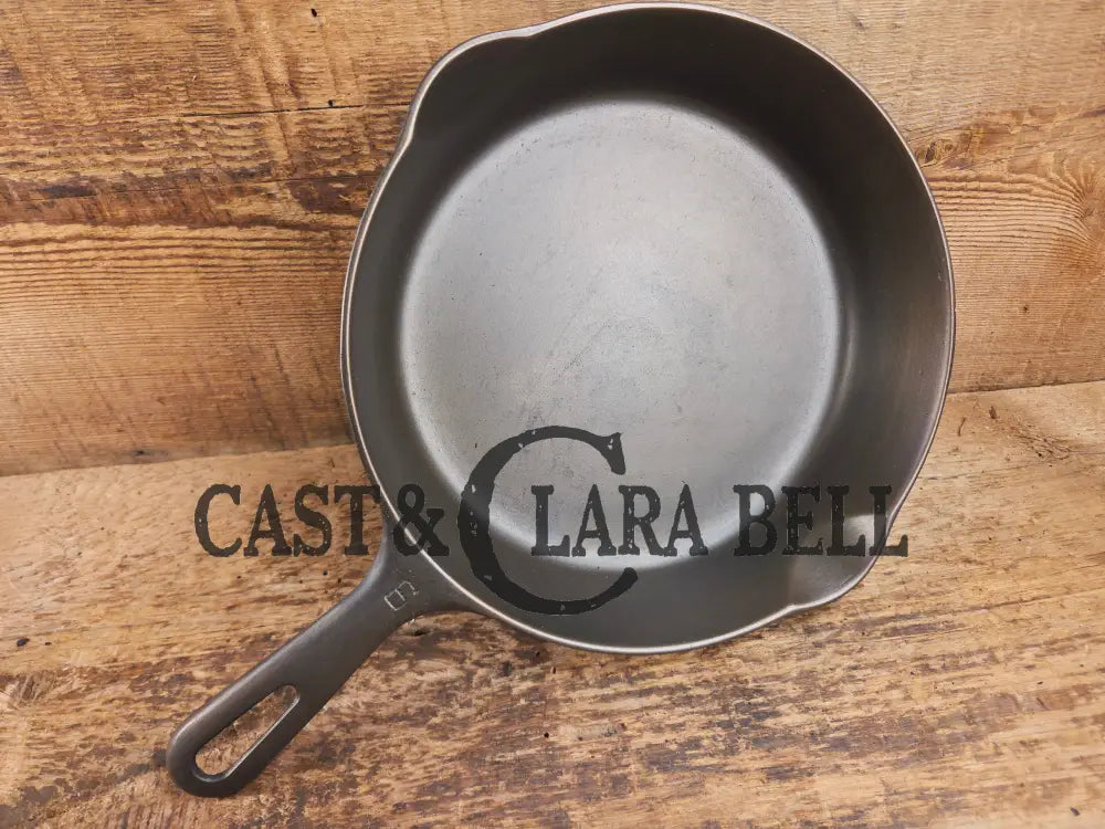 UNIQUE! 1940βs Griswold #6 Cast Iron Skillet with Small Block Logo Grooved Handle and Smooth Bottom 699 D Skillet