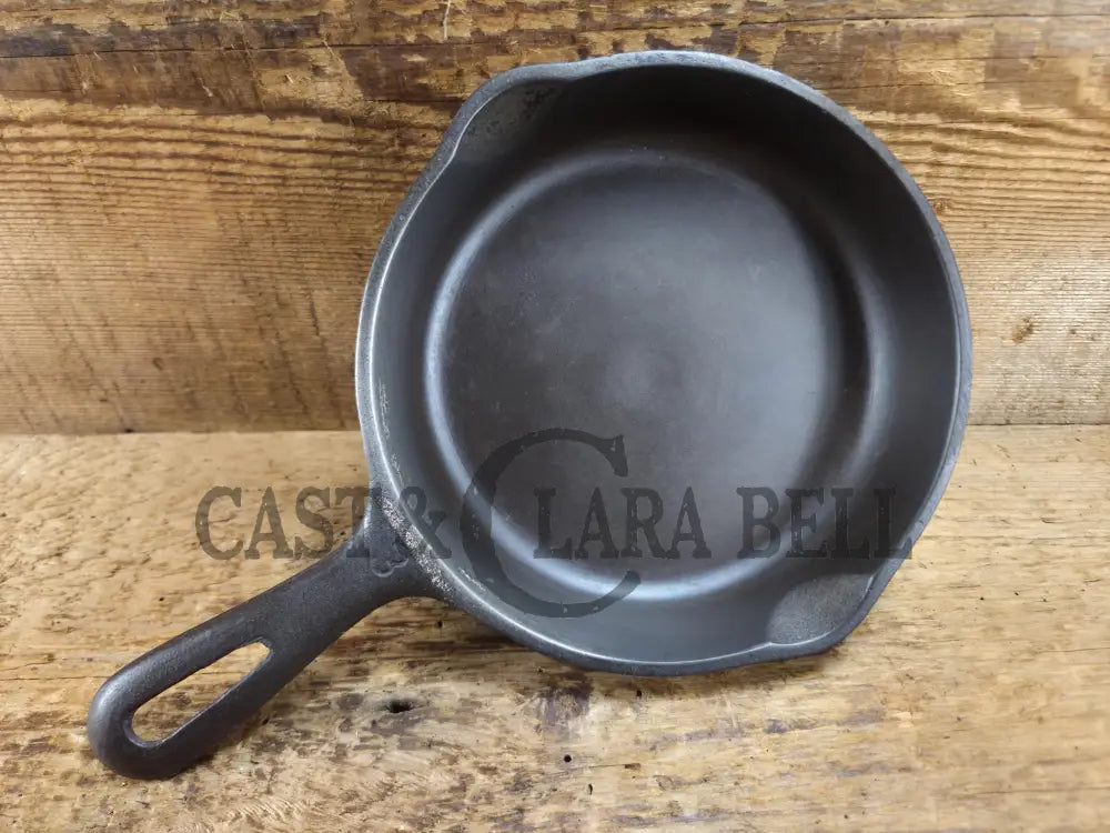Unique and tough to find! Circa 1940βs Birmingham Stove & Range No. 3 Egg Skillet βMercedesβ style bottom 6 1/2 Inches