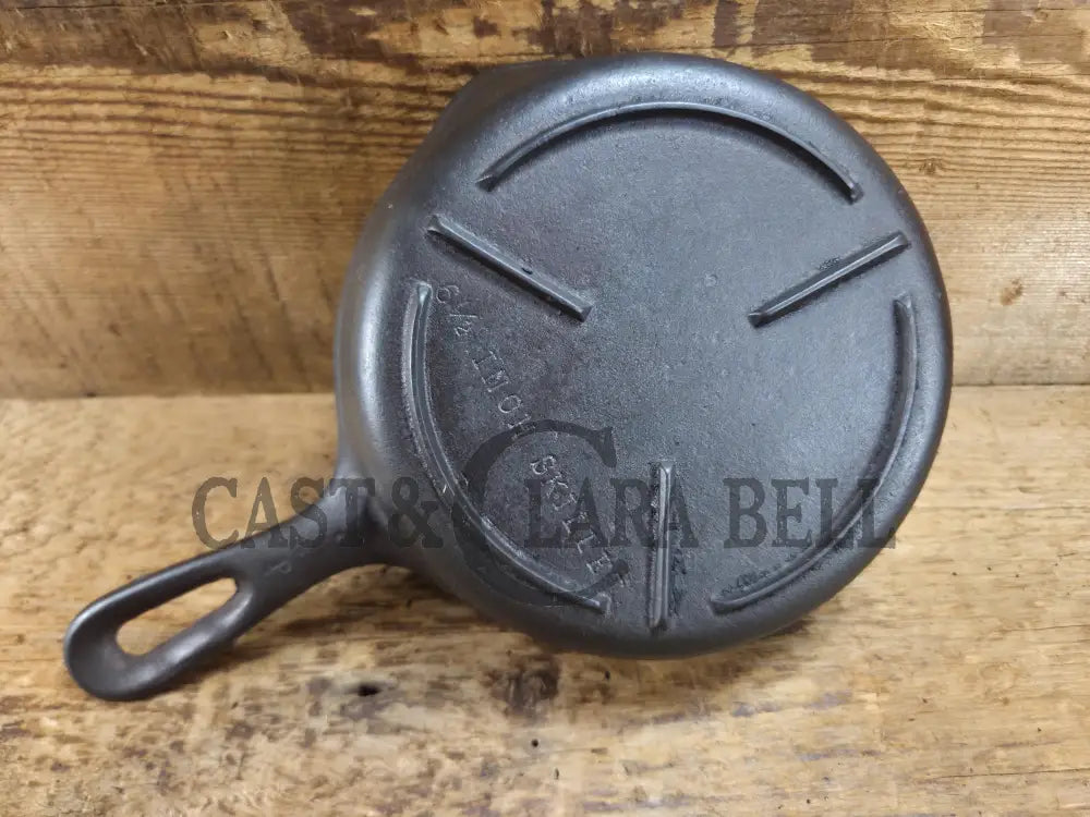 Unique and tough to find! Circa 1940βs Birmingham Stove & Range No. 3 Egg Skillet βMercedesβ style bottom 6 1/2 Inches