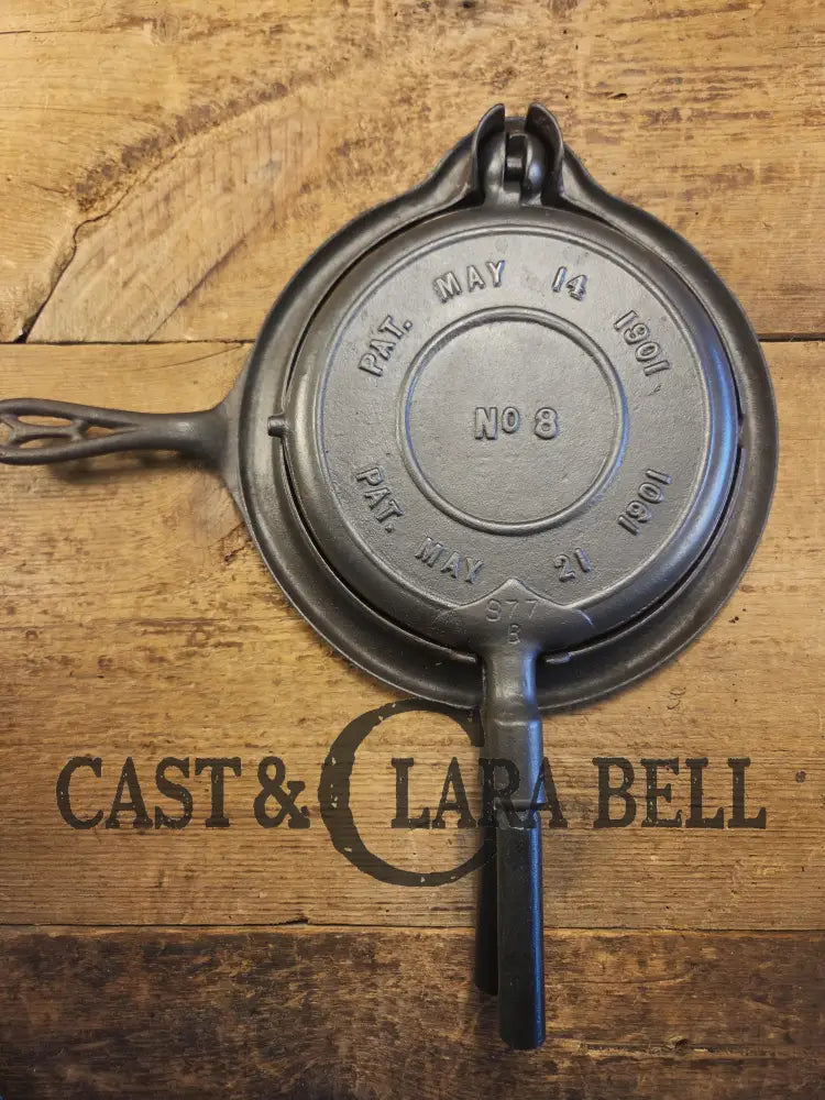 Unique! Early 1900βs Griswold New American Style No. 8 Cast Iron Waffle Iron Low Base 884 Patent 1901. 976/977 paddles