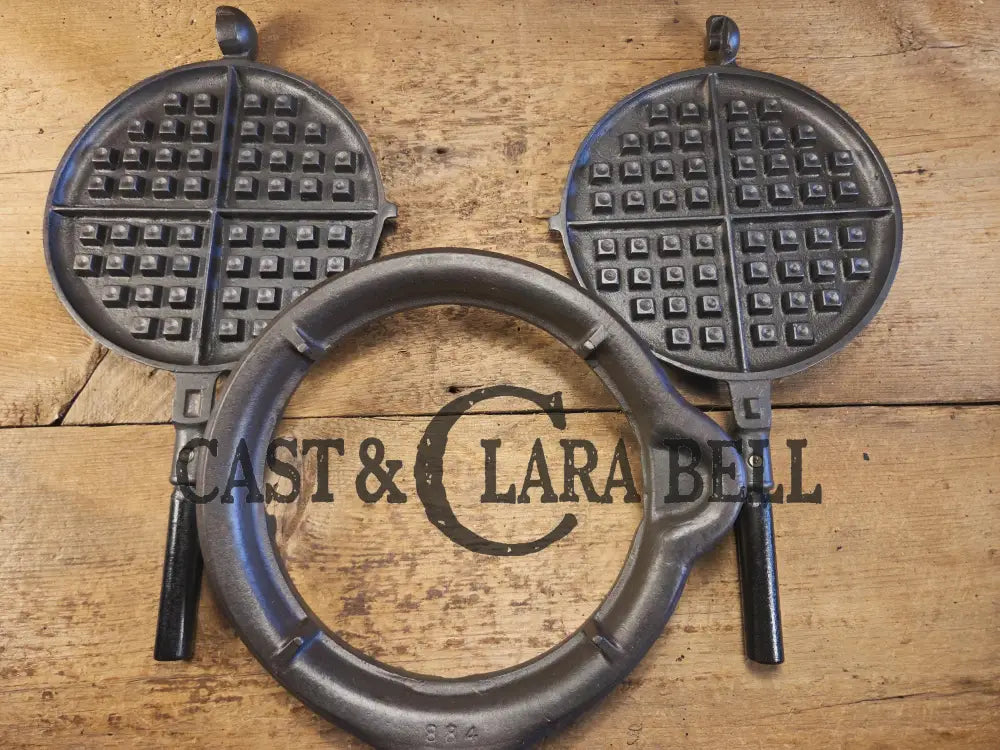 Unique! Early 1900βs Griswold New American Style No. 8 Cast Iron Waffle Iron Low Base 884 Patent 1901. 976/977 paddles
