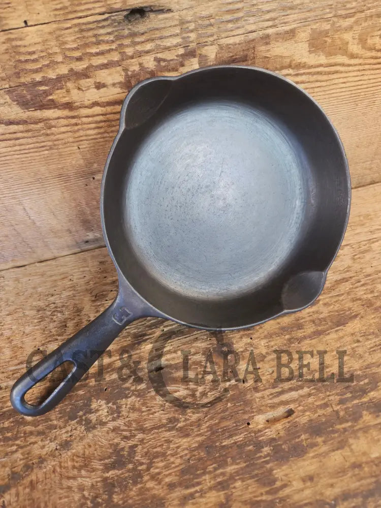 UNIQUE! Griswold No. 3 Skillet with MEDIUM Block Logo AND Groove Handle! Erie PA 709 - Skillet