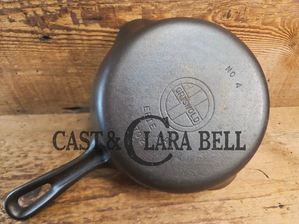 Unique! Griswold No. 4 Cast Iron Skillet with Small Block Logo Grooved Handle 702 A Skillet