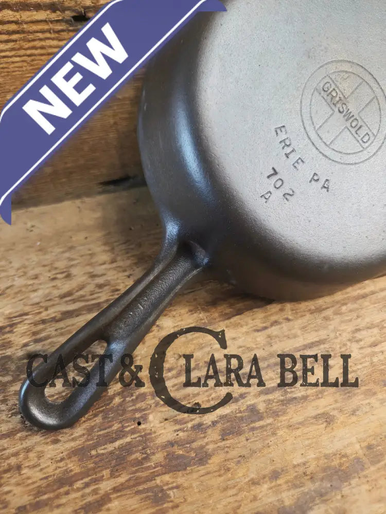 Unique! Griswold No. 4 Cast Iron Skillet with Small Block Logo Grooved Handle 702 A Skillet