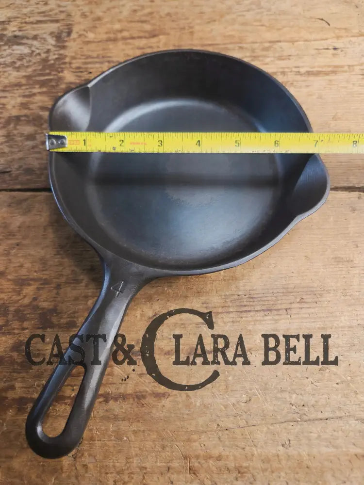 Unique! Griswold No. 4 Cast Iron Skillet with Small Block Logo Grooved Handle 702 A Skillet