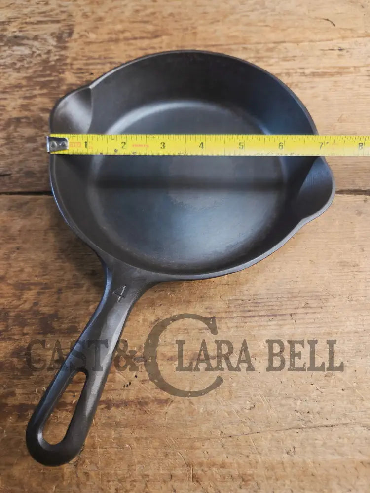 Unique! Griswold No. 4 Cast Iron Skillet with Small Block Logo Grooved Handle 702 A Skillet