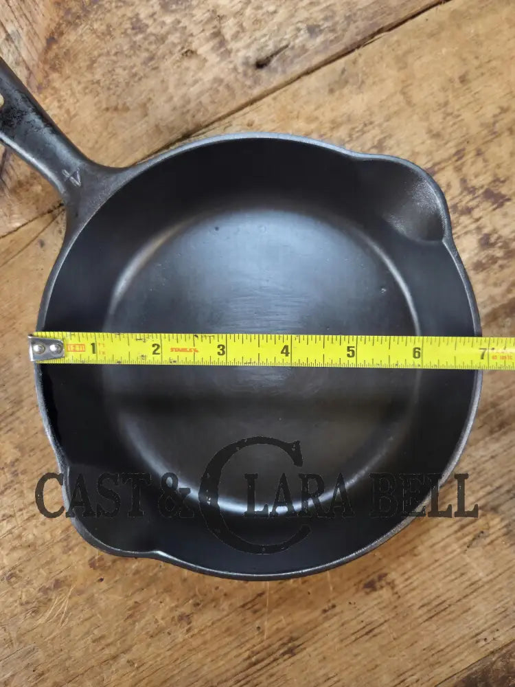 Unique! Griswold No. 4 Cast Iron Skillet with Small Block Logo Grooved Handle 702 A Skillet