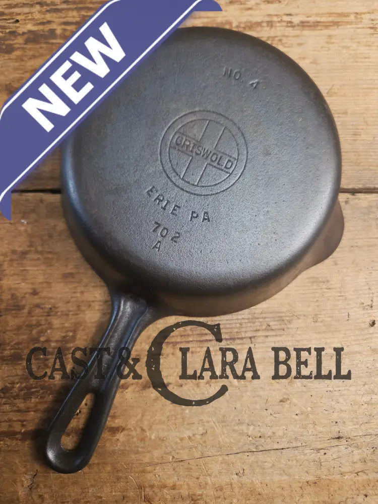 Unique! Griswold No. 4 Cast Iron Skillet with Small Block Logo Grooved Handle 702 A Skillet