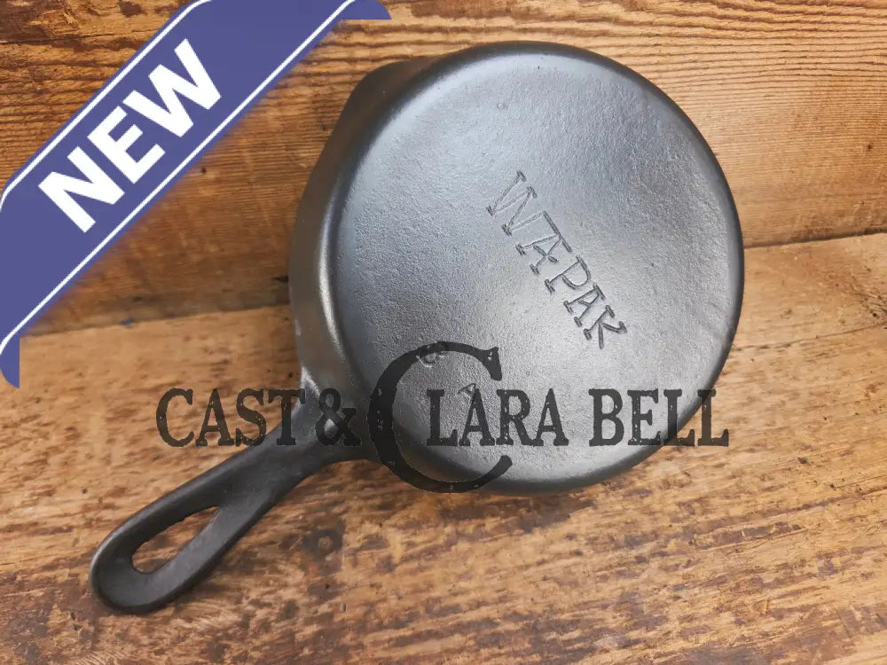 Unique Wapak #3 Straight tapered logo cast iron egg skillet Skillet