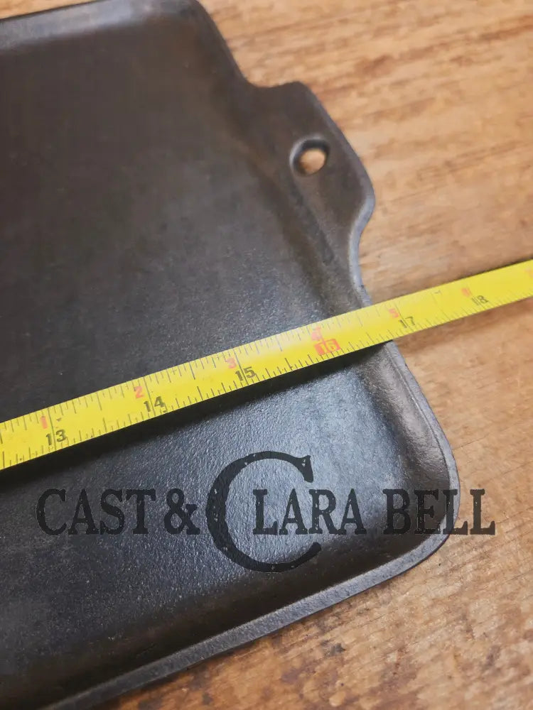 Uniquely Griswold one of our all time favorites. THE hard to find Griswold ’Cookie Sheet’ Grill Pan. P/n 1108 Griddle