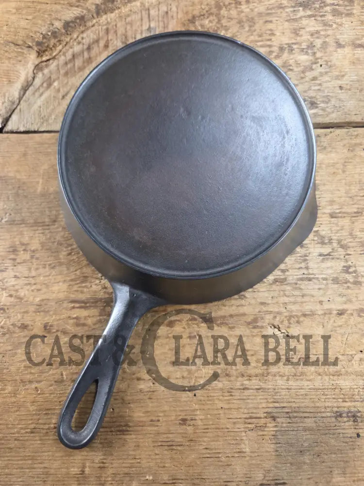 Unknown Foundry! #5 Raised Skillet with Heat Ring. An Awesome sauce pan! Restored and Ready to Use. Skillet