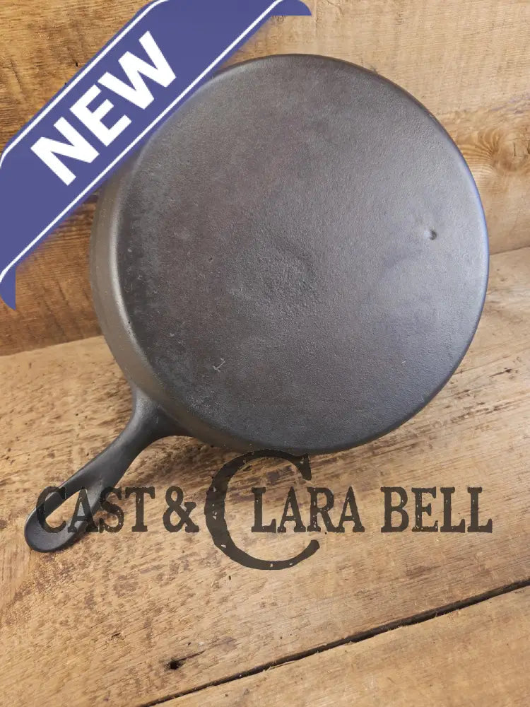 Unknown Foundry! #8 Cast Iron skillet. An Awesome daily user for the start of your collection! Skillet