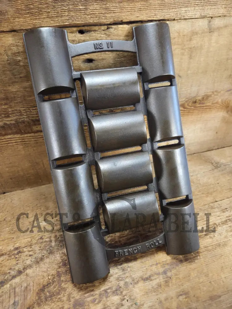 Unknown French Roll No. 11 Pan raised No. 11 & French Roll markings. Rumored Griswold but likely Unknown Beautiful