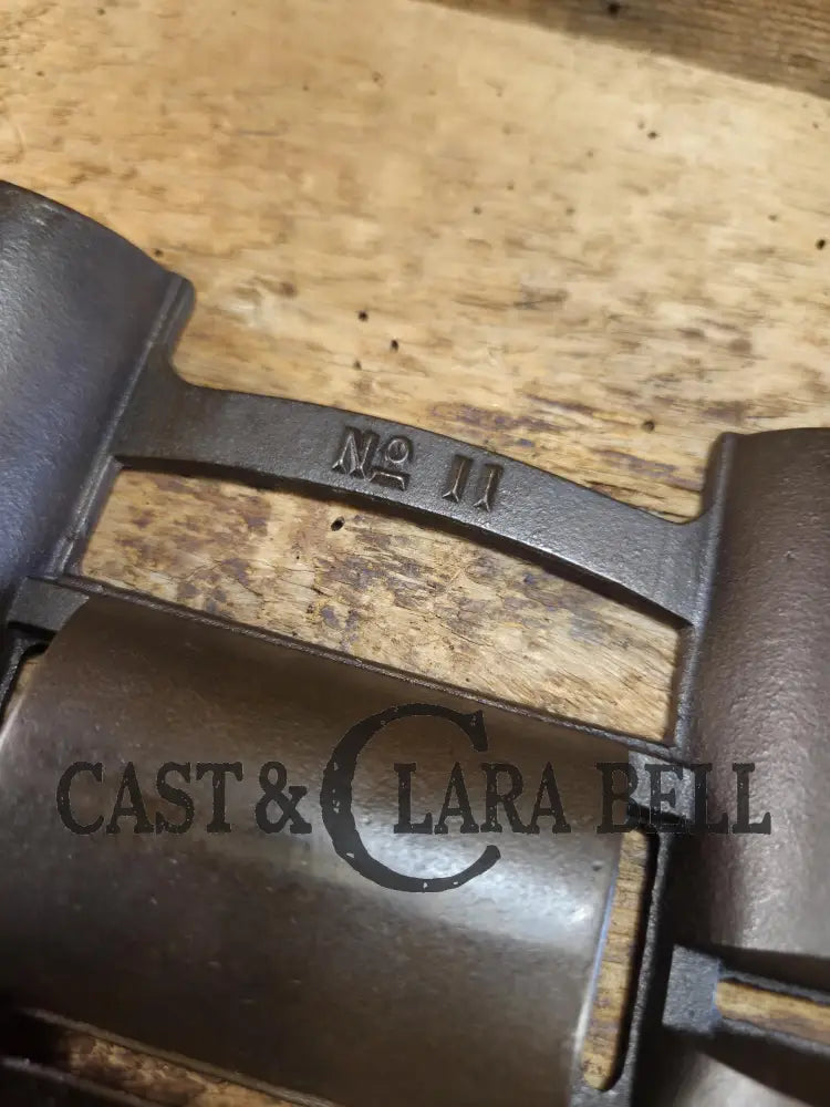 Unknown French Roll No. 11 Pan raised No. 11 & French Roll markings. Rumored Griswold but likely Unknown Beautiful