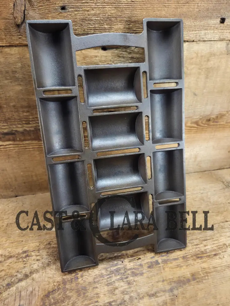 Unknown French Roll No. 11 Pan raised No. 11 & French Roll markings. Rumored Griswold but likely Unknown Beautiful