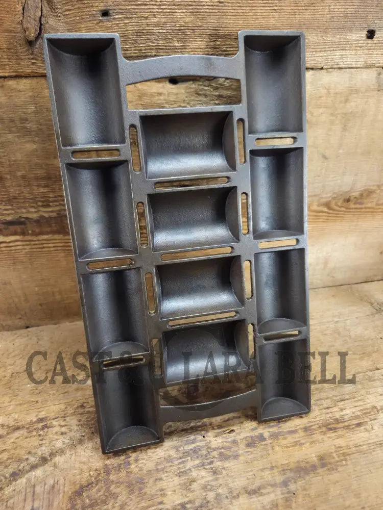 Unknown French Roll No. 11 Pan raised No. 11 & French Roll markings. Rumored Griswold but likely Unknown Beautiful