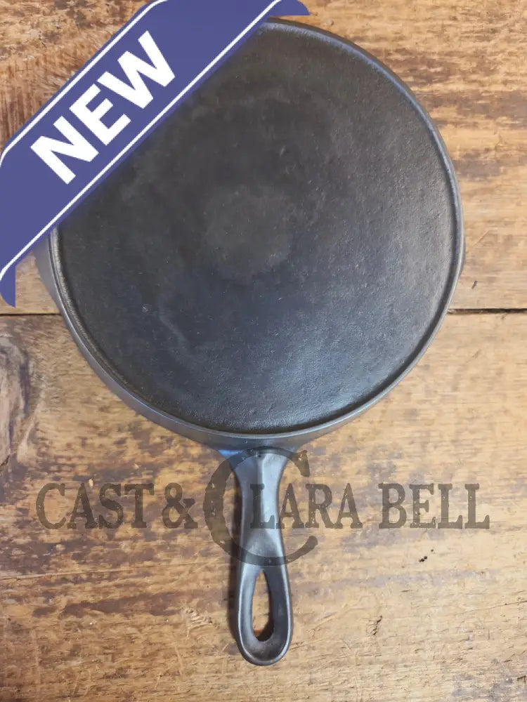 Unmarked #5 Saute Skillet with Heat Ring. An Awesome sauce pan! Looks very similar to Wagner - Skillet