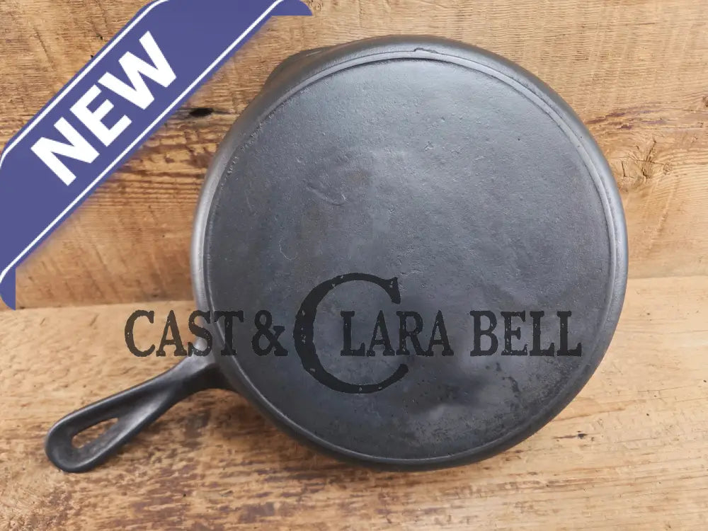 Unmarked Martin Stove & Range Co. #8 Cast Iron Skillet. Versatile and elegant Skillet