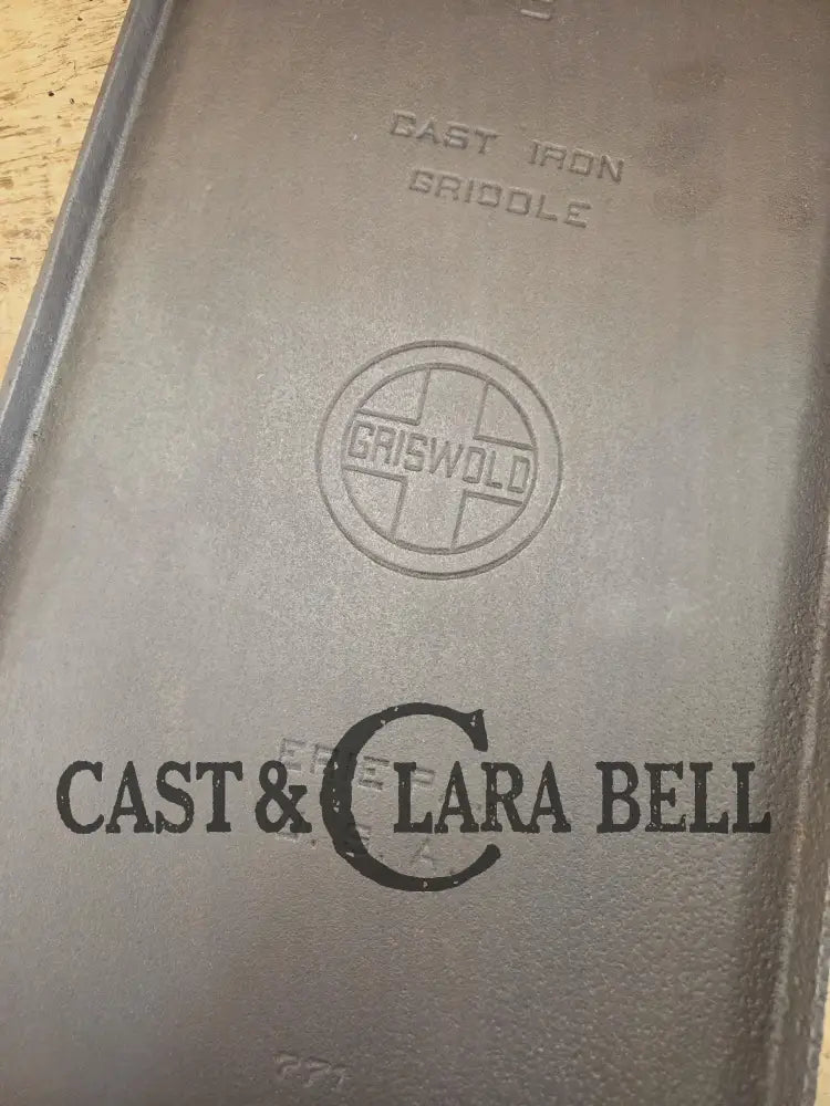 Up your pancake game with this 1930βs Era Griswold Large Block #8 Long Griddle. P/N 771. Griddle