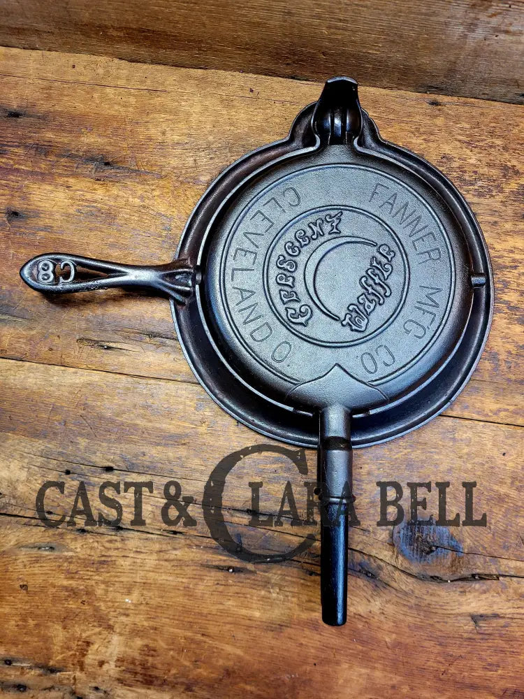Very Cool! Early 1900βS Fanner Mfg Co No. 8 Crescent Cast Iron Waffle Maker With Low Base. Harder
