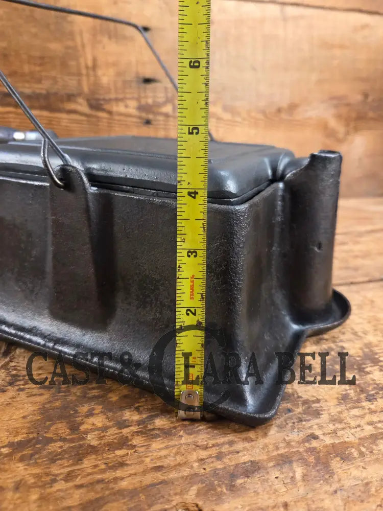 VERY early 1910’s Wagner Square Waffle Iron with Tall Base. Hard to find! Ready to make crispy waffles Waffle Iron