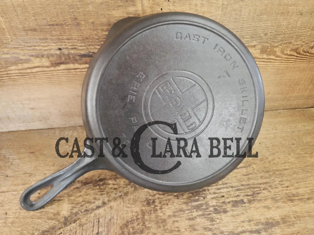 Very early 1920βs Griswold #7 Skillet with Heat Ring and Large Block Logo Skillet