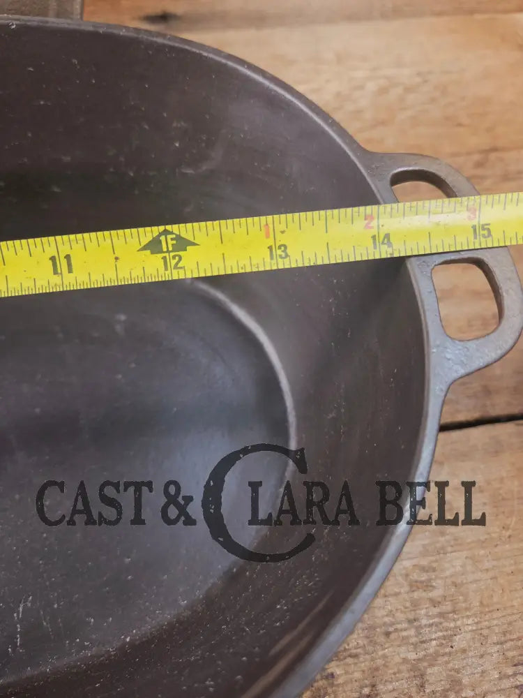 Very early Wagner #5 Nickle finish oval roaster. Beautiful patina on the outside and near perfect inside. Great bread