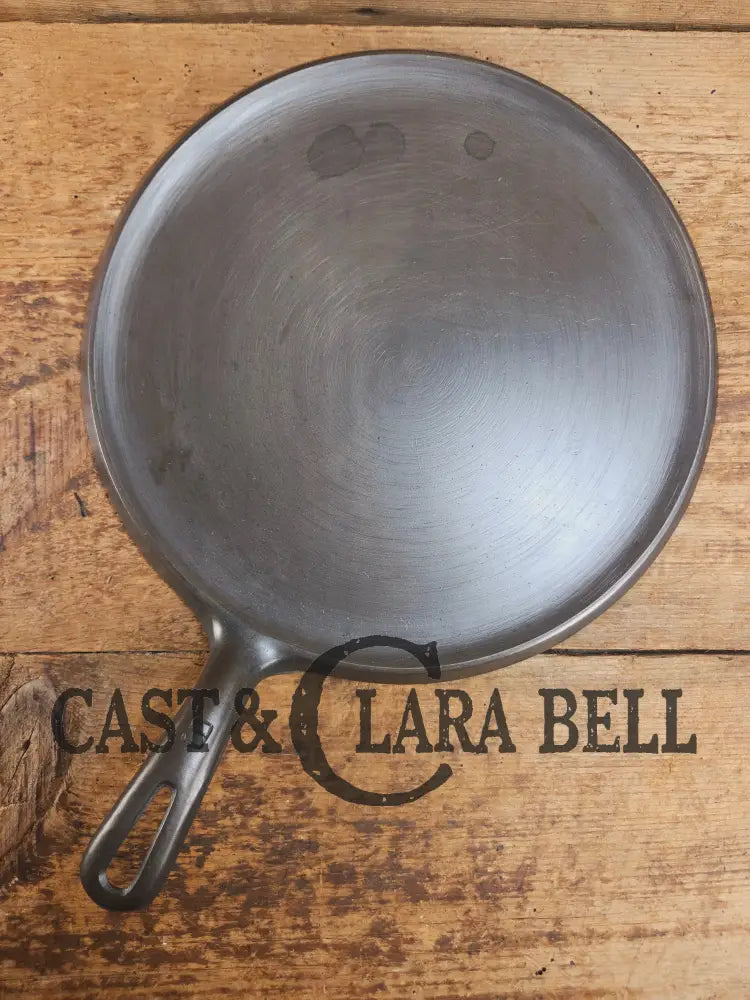 VERY handy GORGEOUS griddle! 1930’s Griswold No. 9 Handled Griddle with Small Block Logo 609. Makes Great grilled