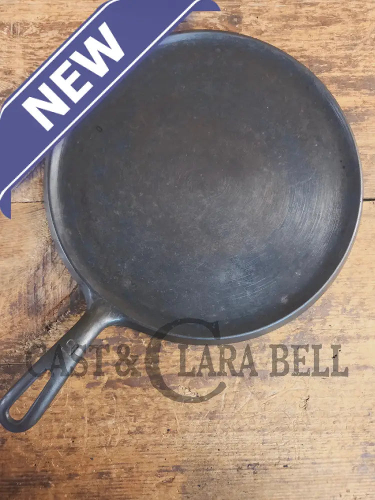 VERY handy GORGEOUS griddle! Griswold No. 9 Handled Griddle with Small Block Logo 609. Makes Great grilled cheese and