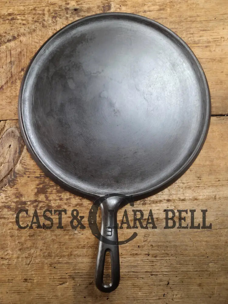 VERY handy griddle! 1930’s Griswold No. 9 Handled Griddle with Small Block Logo 609. Makes Great grilled cheese and