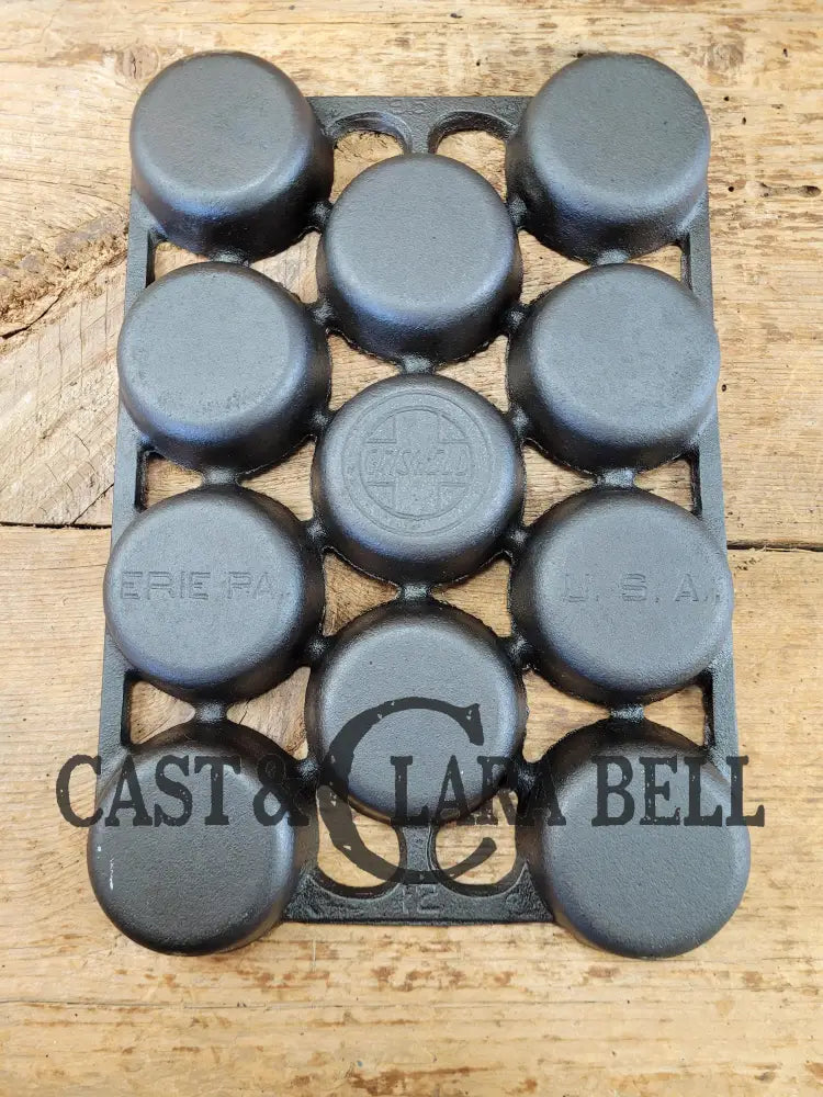 VERY hard to find! 1920βs Variation #7 (Rarity 8) Fully Marked Griswold No. 12 Gem Pan. Collectorβs Piece!