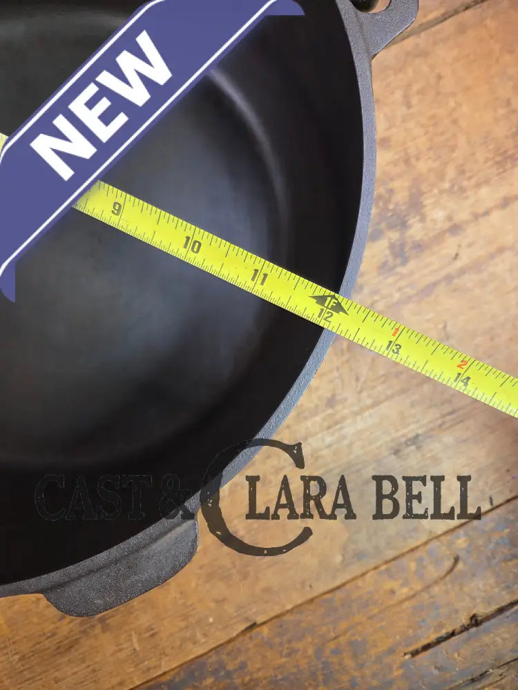 Very hard to find and HUGE! #10 Griswold made ’Puritan’ brand Dutch Oven. So unique and almost mint! Dutch Ovens