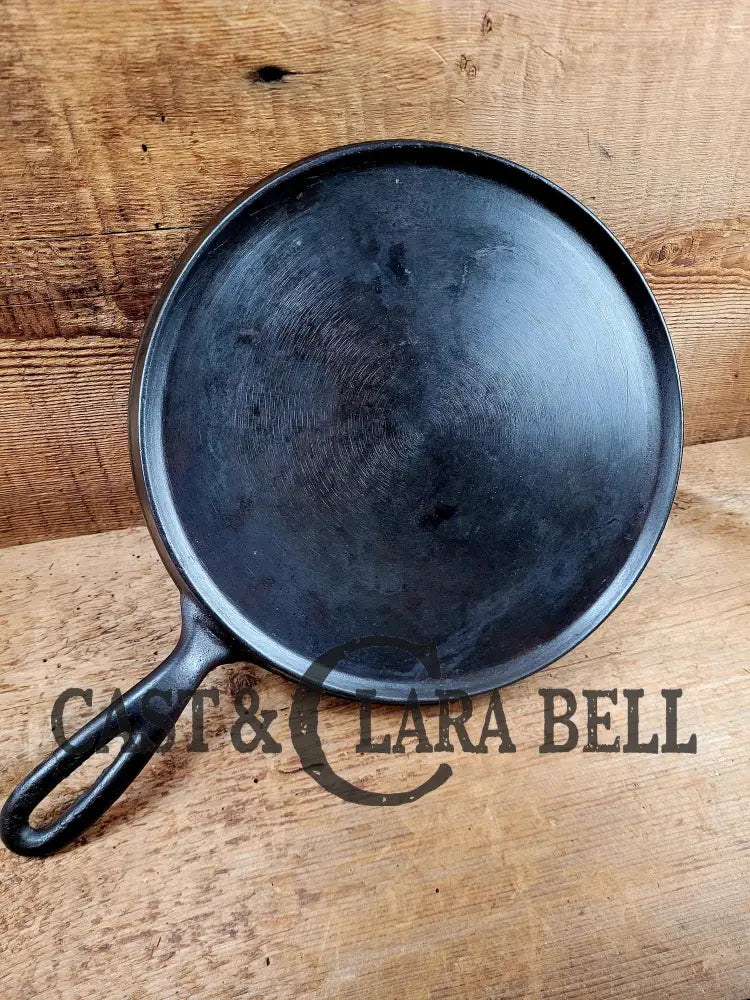 Very Hard To Find. Late 1800’S First Edition Wagner ’Arc’ Logo #8 Griddle. Great For Easy