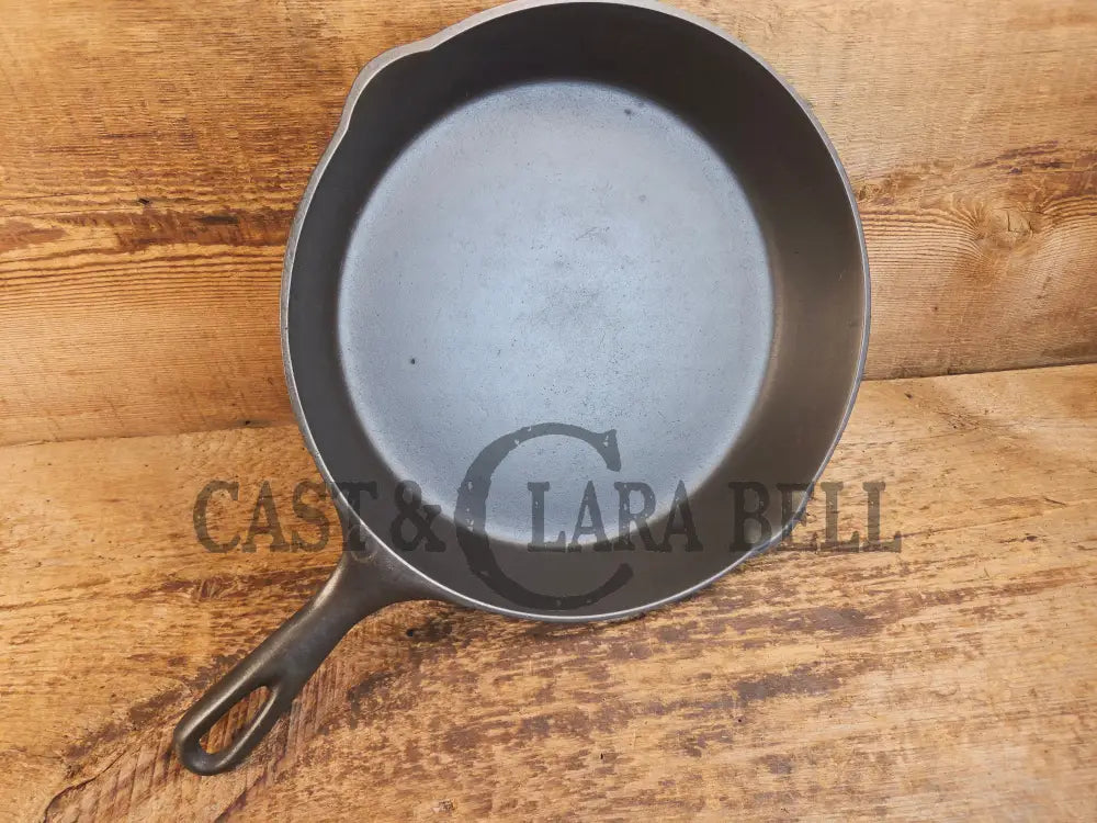 Very nice Vollrath Fully Marked #9 Skillet (c. 1920βs) Fully restored and ready to use! - Skillet