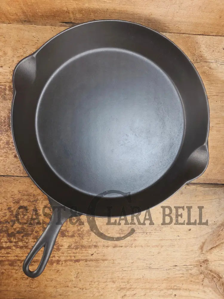 VHTF 1895-1910 2nd Series ERIE #11 cast iron skillet! A collector favorite and in amazing condition! Don’t miss this