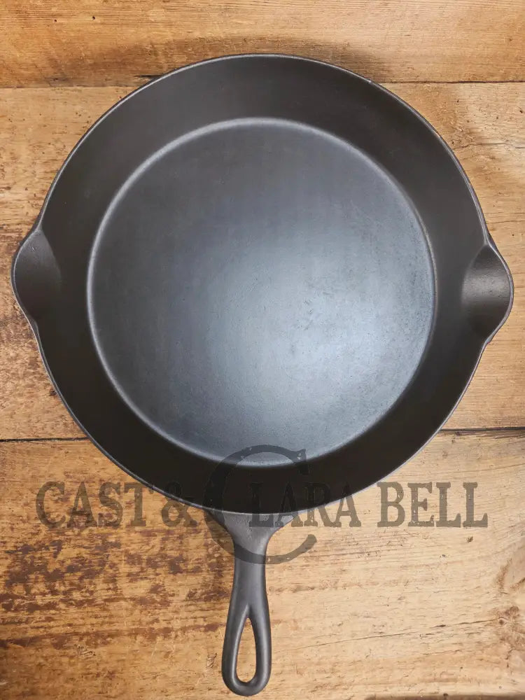 VHTF 1895-1910 2nd Series ERIE #11 cast iron skillet! A collector favorite and in amazing condition! Don’t miss this