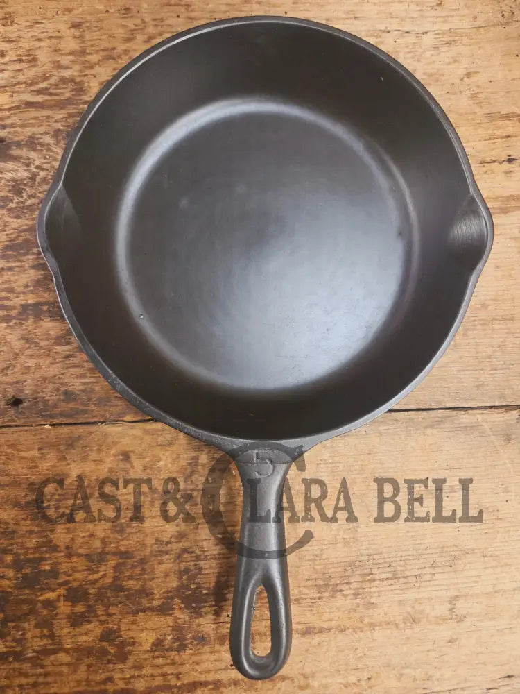 Vollrath Unmarked #5 Skillet. Circa 1950βs piece Skillet
